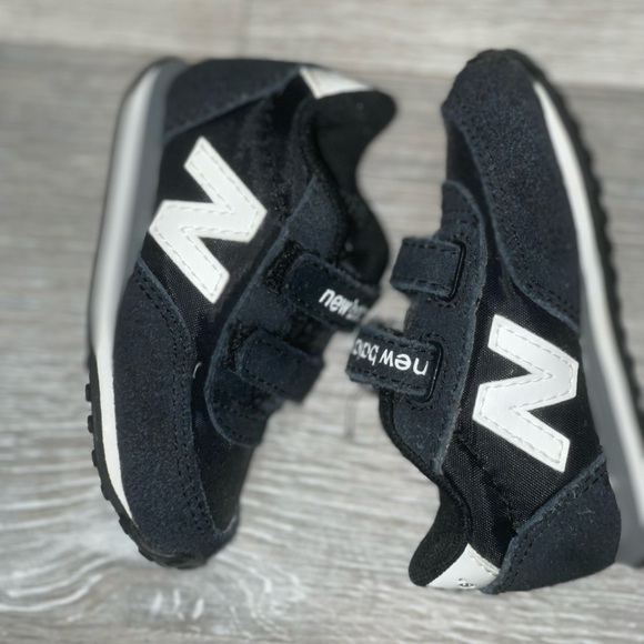 New Balance 410 for baby size 3 like new - Picture 9 of 9